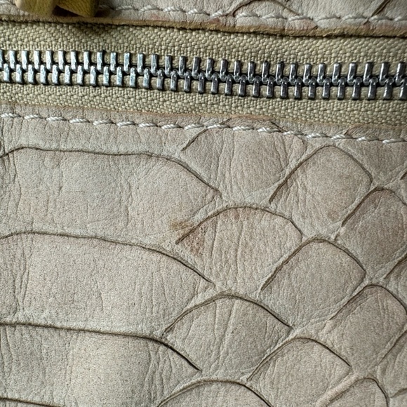 Cavalcanti Genuine Leather Purse Crossbody - Picture 6 of 15